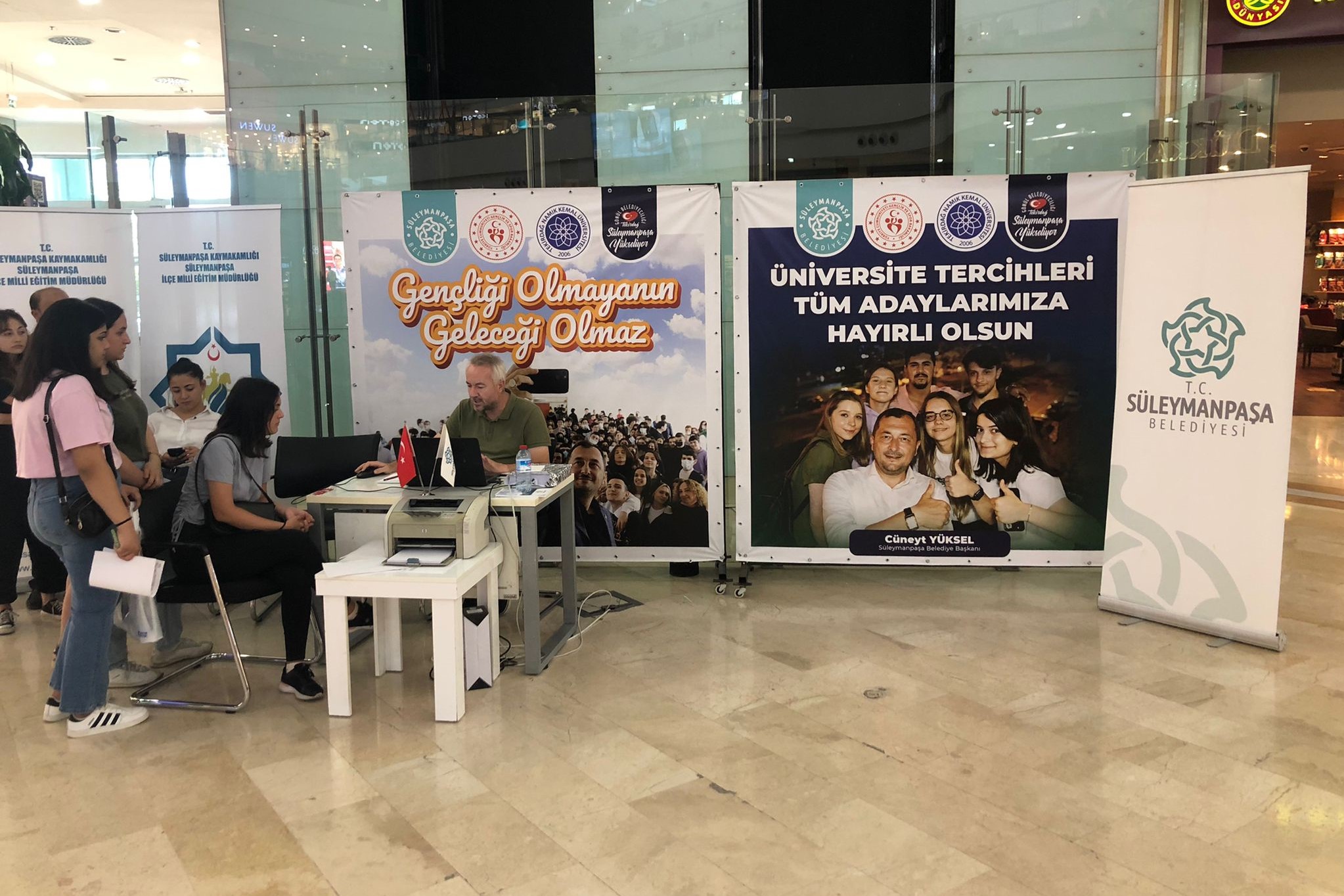Süleymanpaşa Belediyesinden üniversite adaylarına tercih desteği