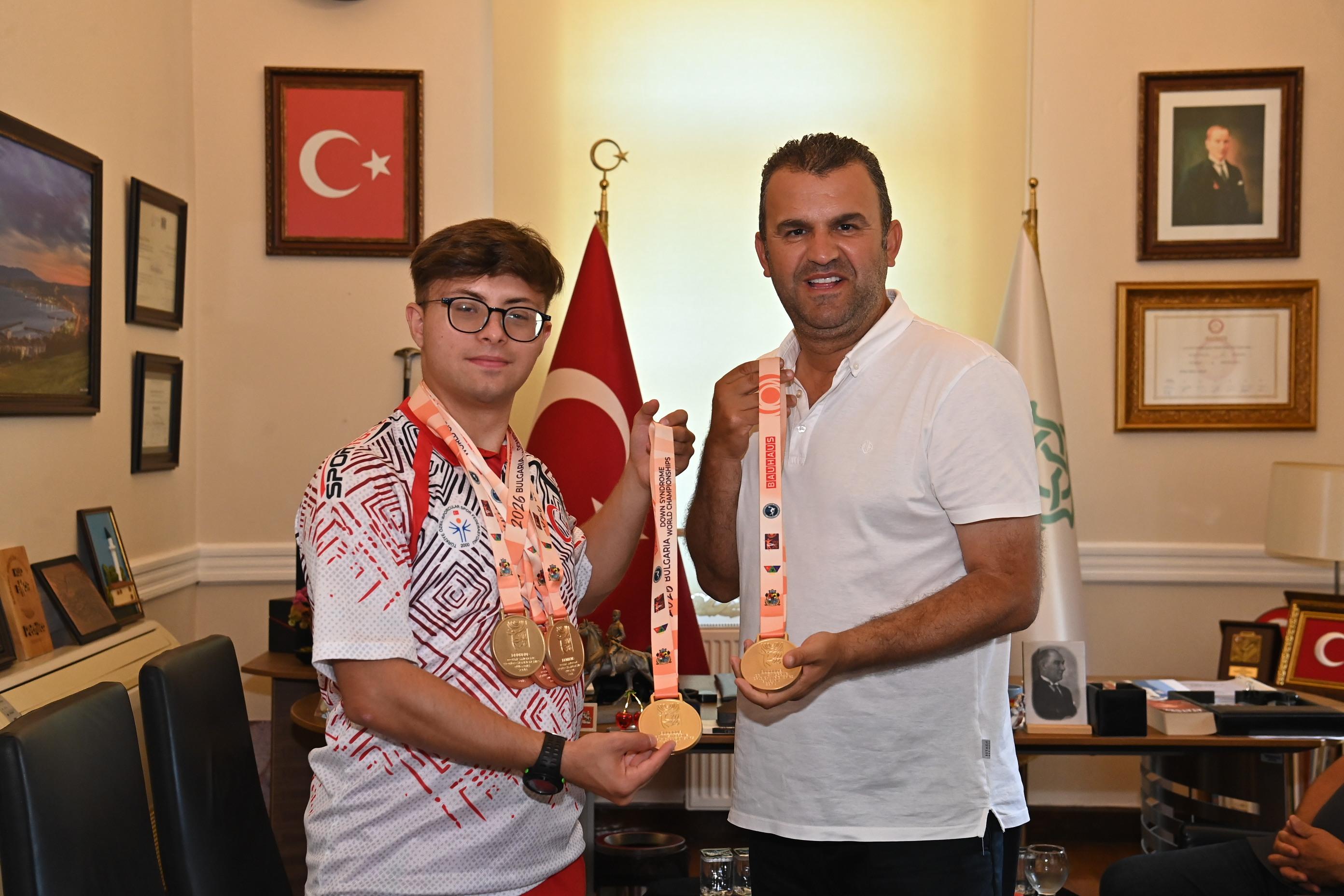 Başarılı Özel Sporcumuzu Belediyemizde Ağırladık
