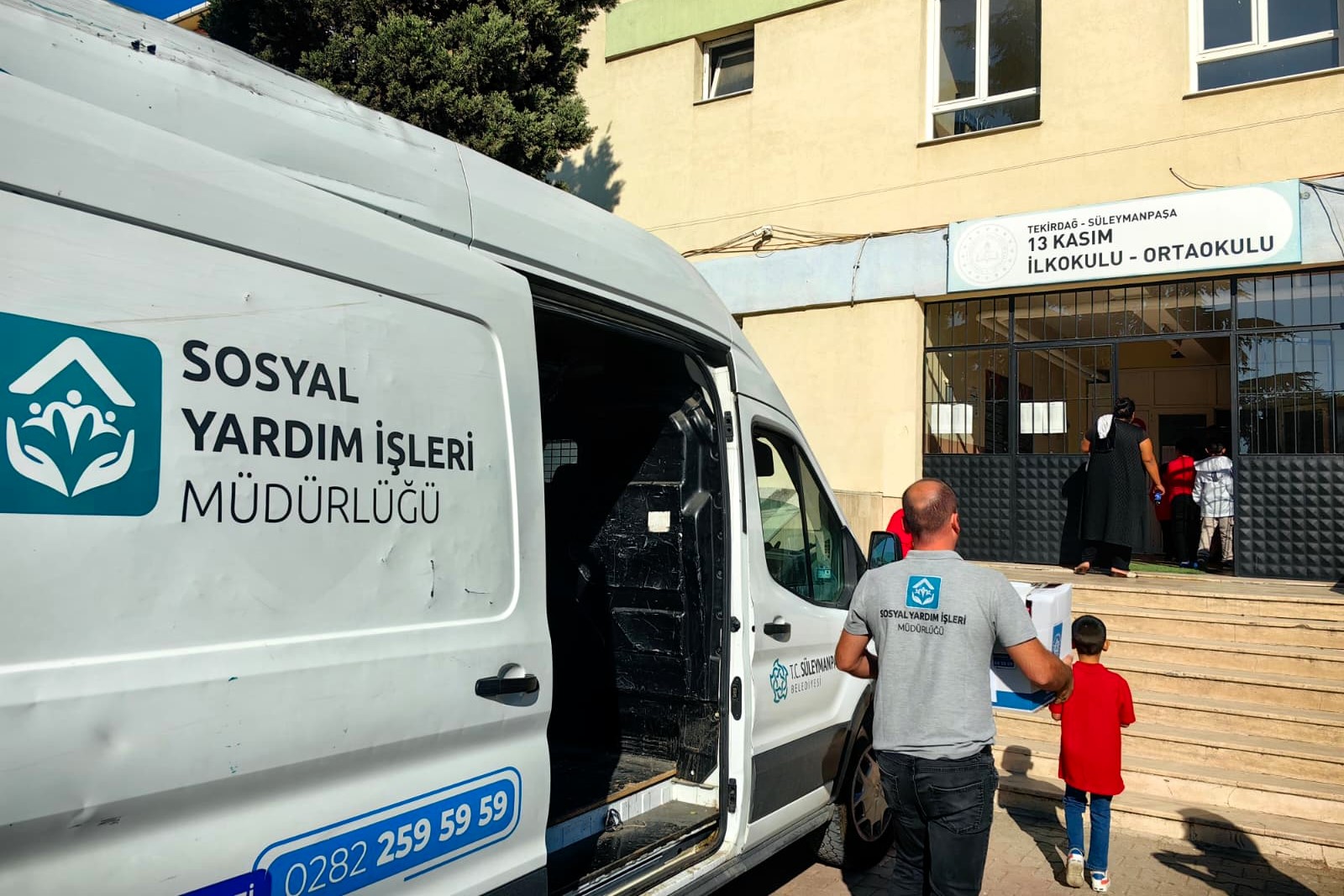 Süleymanpaşa Belediyesinden İhtiyaç Sahibi Öğrencilere Kırtasiye Desteği