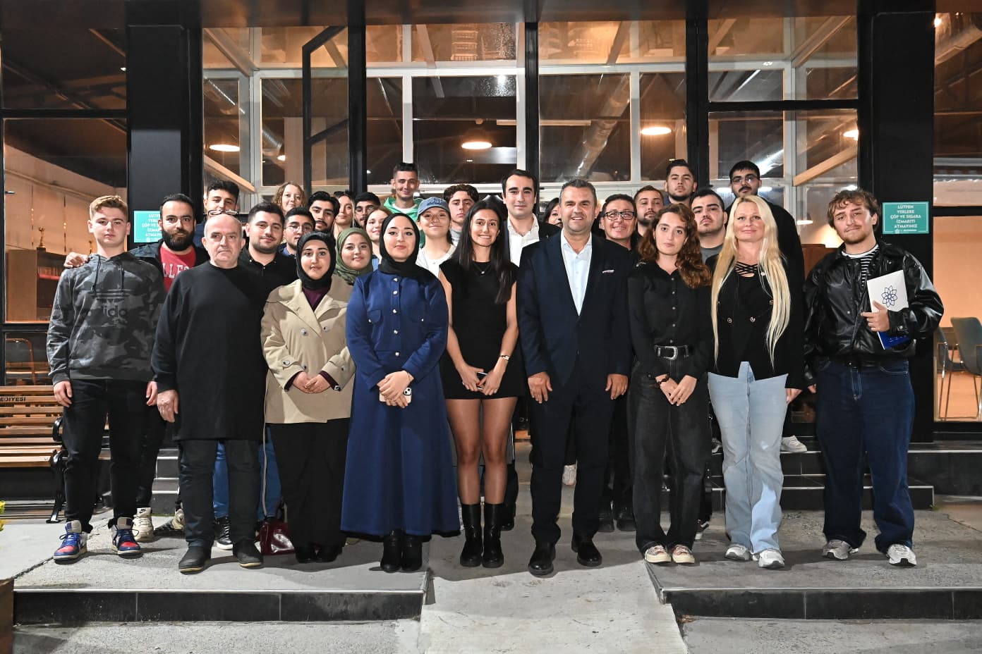BAŞKAN NALLAR ÜNİVERSİTELİ GENÇLERLE BULUŞTU