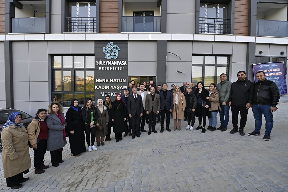 Çınarlı Mahallesi Nene Hatun Kadın Yaşam Merkezi tanıtım toplantısı düzenlendi