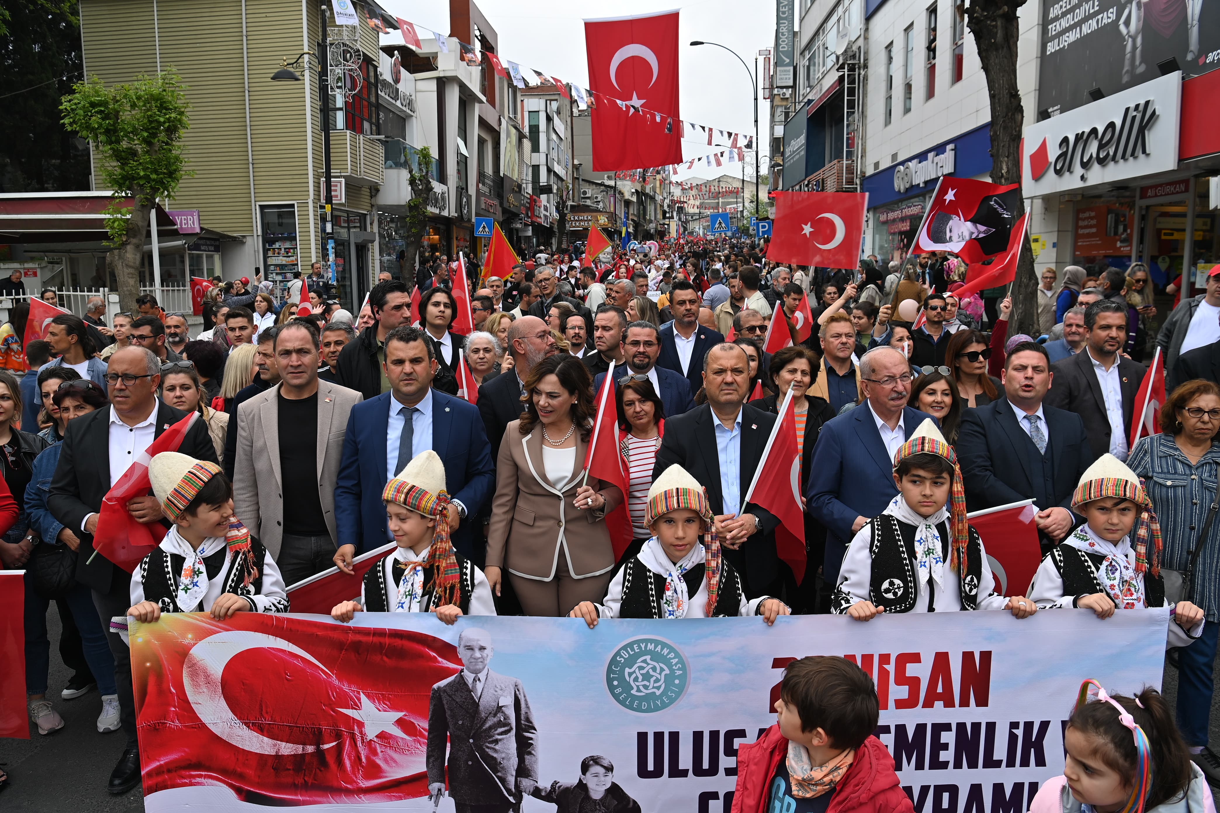 Süleymanpaşa Çocuk Şenliği kortej ile başladı