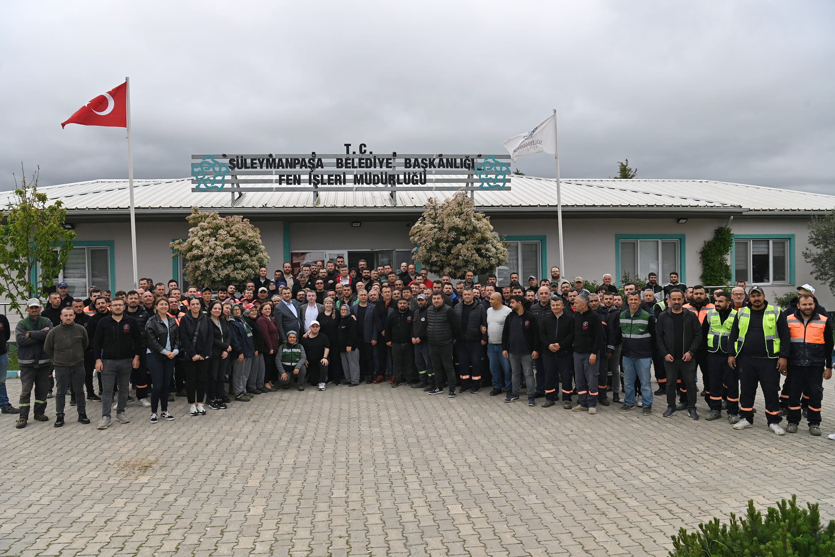 Başkan Nallar Belediye Emekçilerinin İşçi Bayramını Kutladı