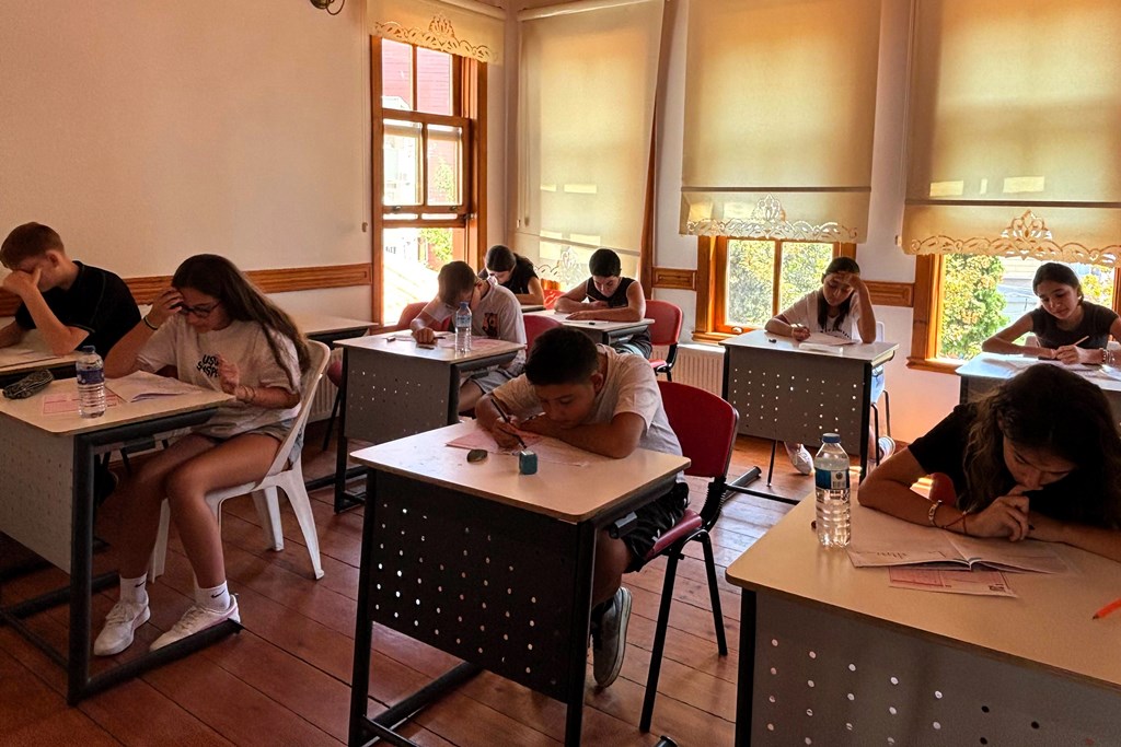 Bilgi Evi’nde LGS Öncesi Deneme Heyecanı
