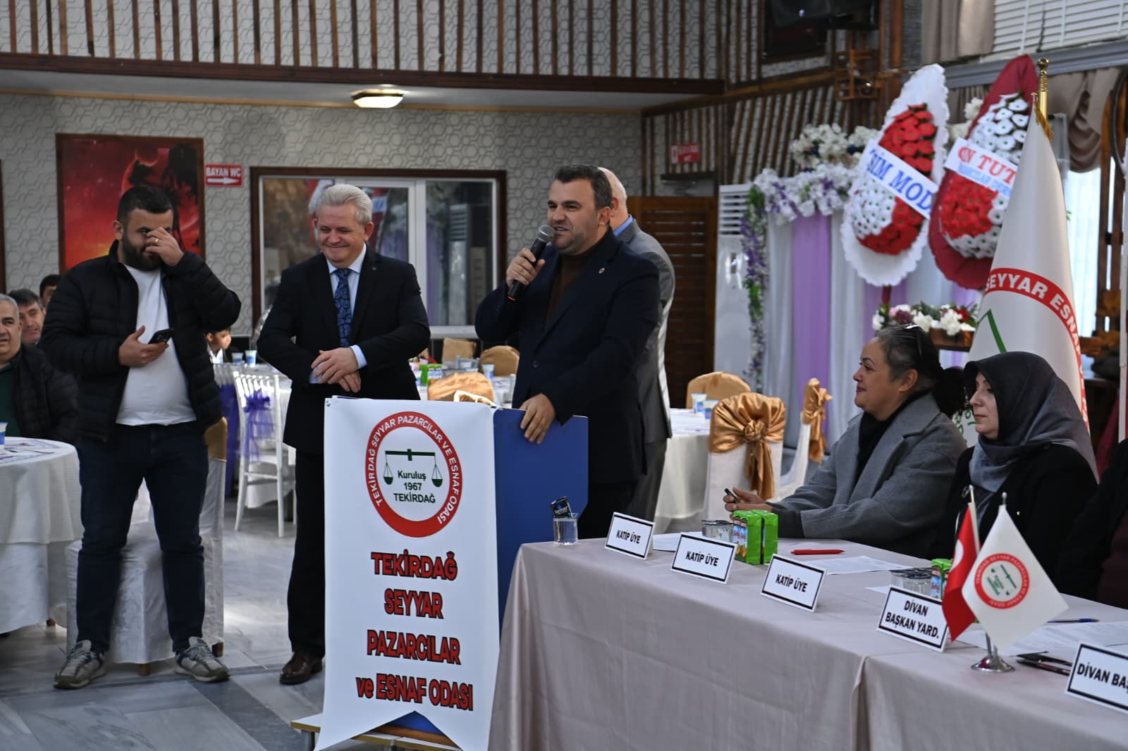 Başkan Nallar Pazarcılar Odası Genel Kuruluna Katıldı