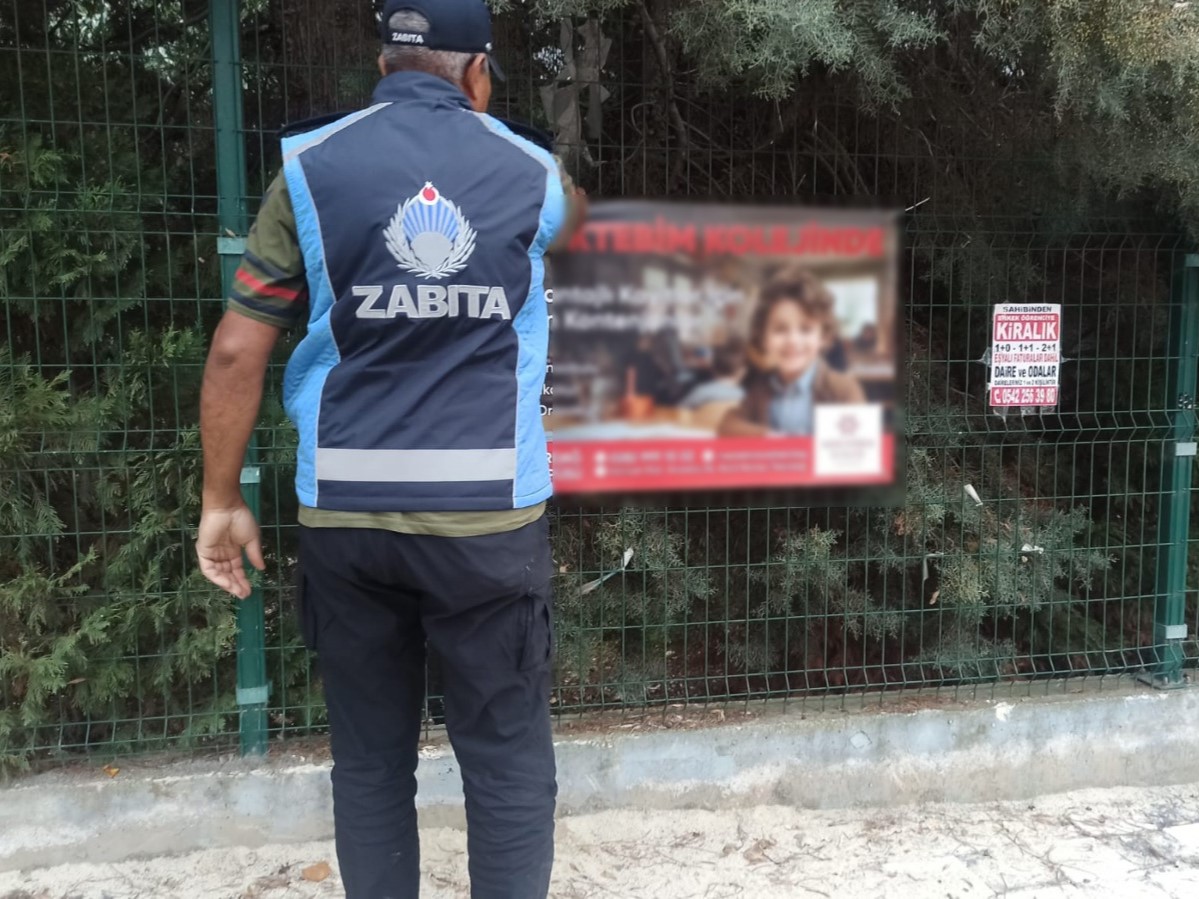 Zabıta Ekiplerinden Görüntü Kirliliğine Geçit Yok