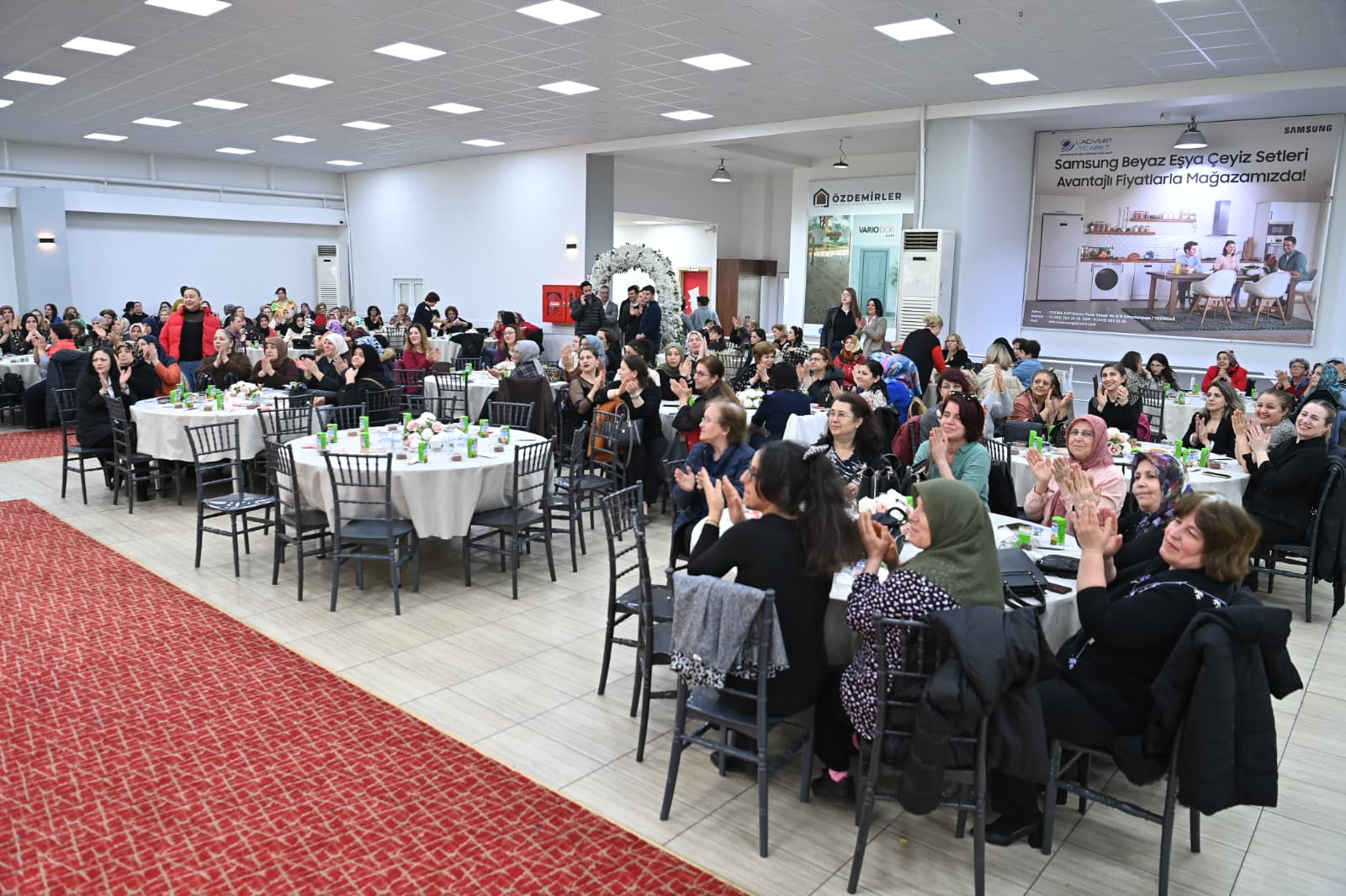 Süleymanpaşalı Hanımlar Kadınlar Matinesinde Eğlenceye Doydu