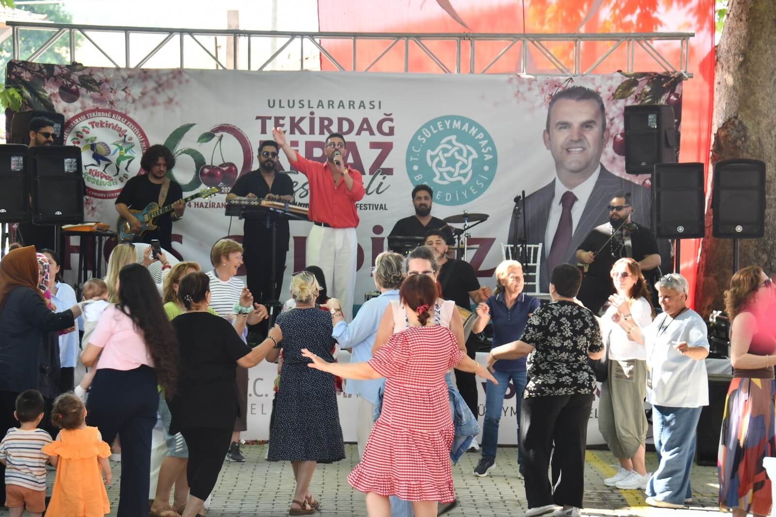 60. Kiraz Festivali Naip Mahallesinde Coşkuyla Başladı