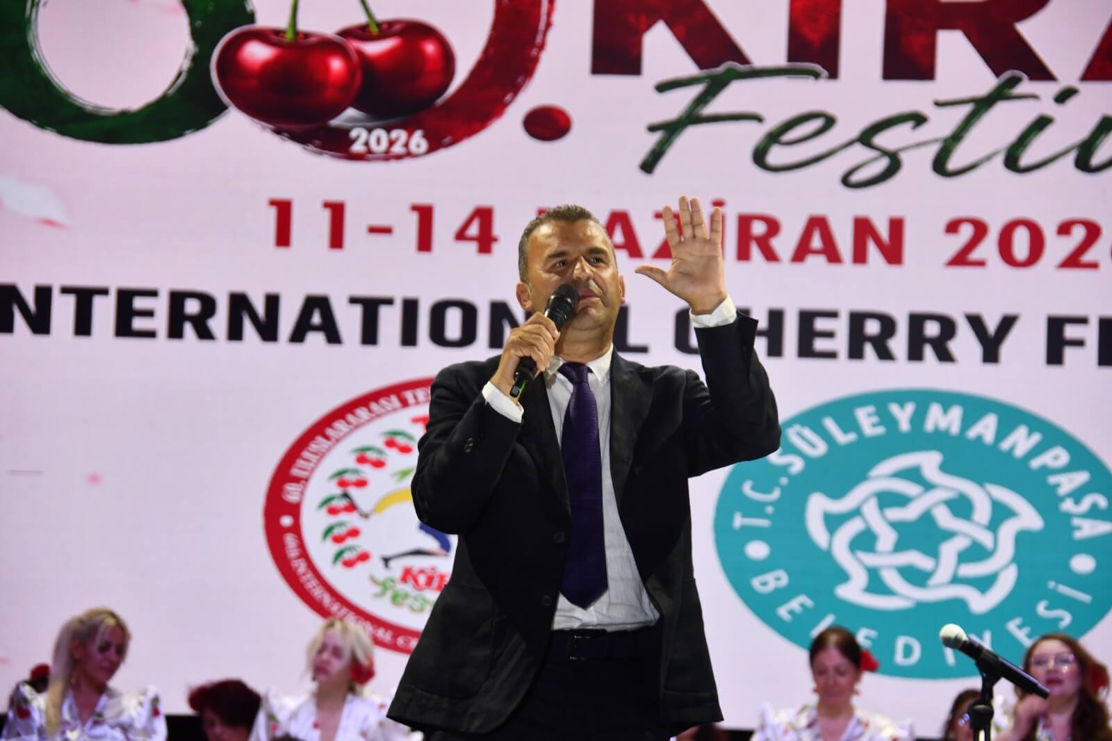 Festivalin İlk Gününde Burhan Öçal Rüzgârı Esti