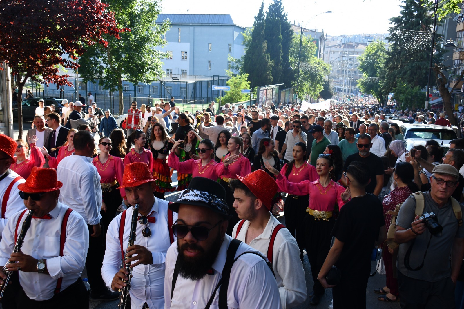 Kiraz Festivali Tekirdağ Turizmine ve Ekonomisine Çağ Atlattı