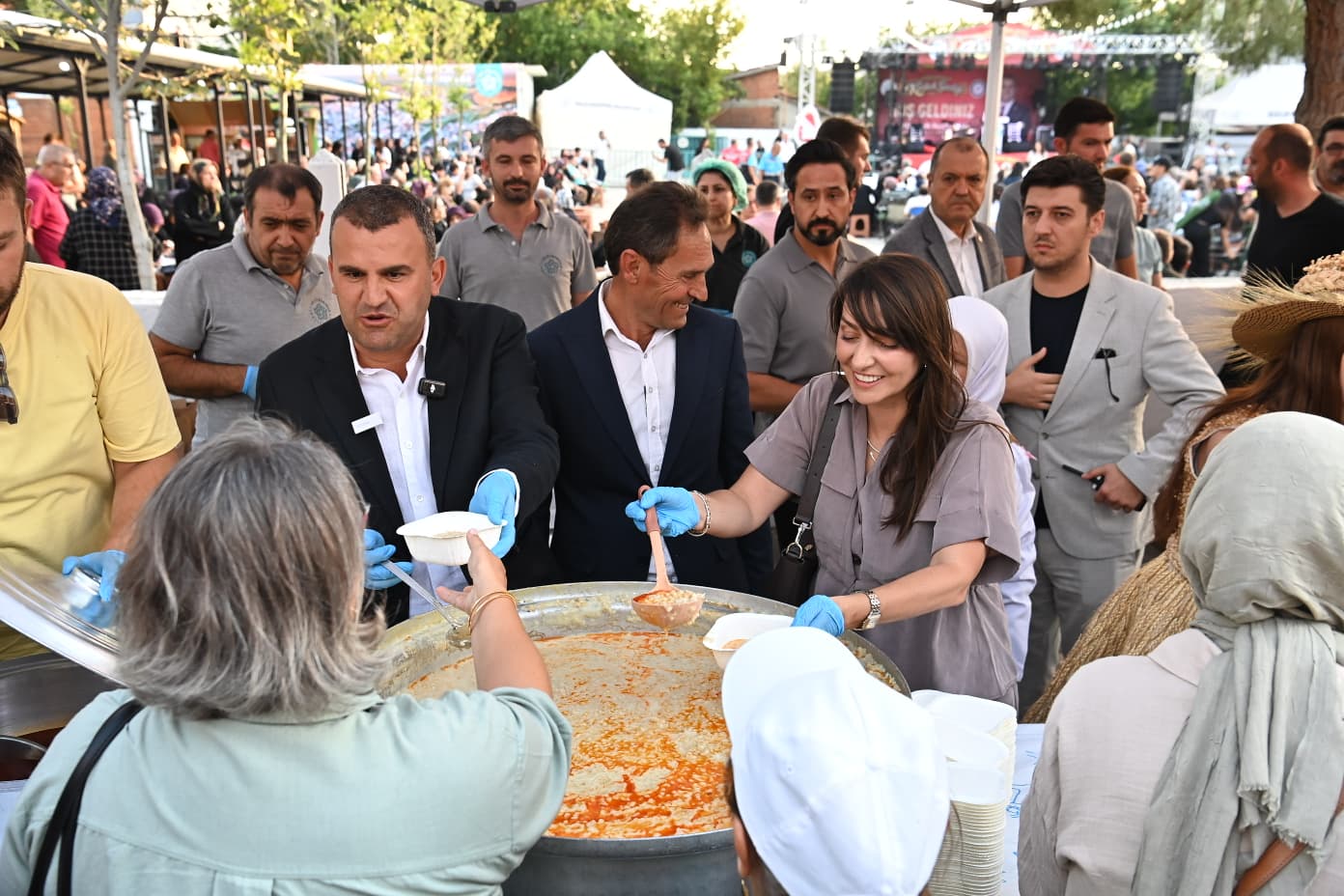 Karacakılavuz Keşkek Şenliğinde İlk Gün Coşkusu