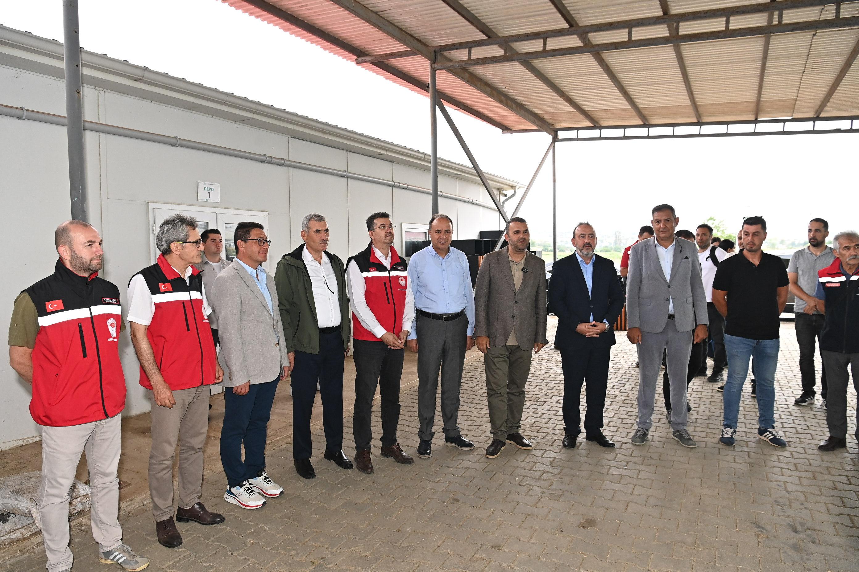 Topraktan İhtiyaç Sahiplerinin Sofrasına Uzanan Belediye Eli