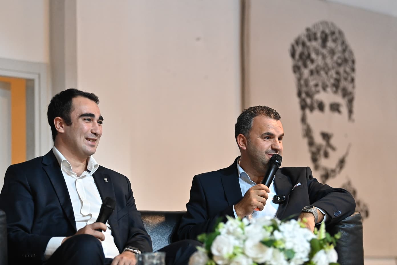 BAŞKAN NALLAR ÜNİVERSİTELİ GENÇLERLE BULUŞTU