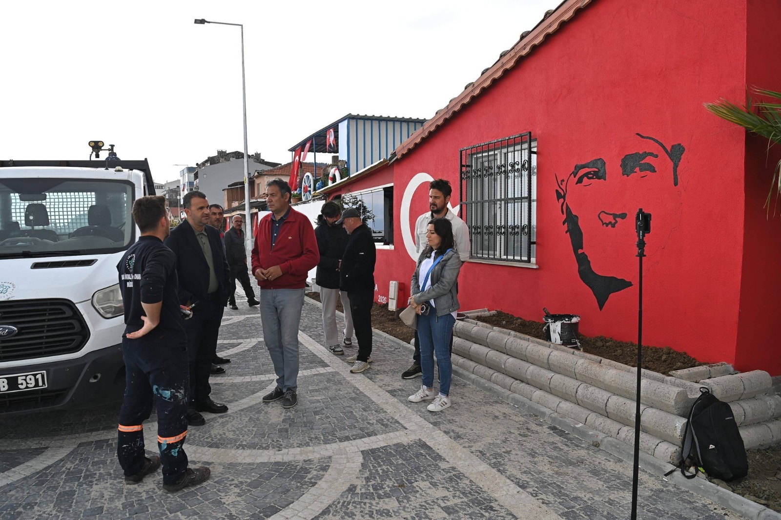 HER SOKAKTA EMEĞİN AYAK İZİ
