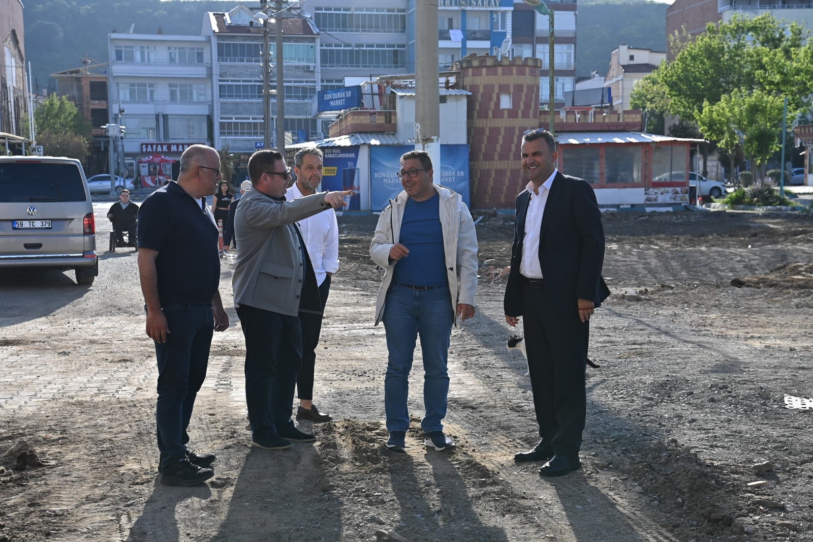 HER SOKAKTA EMEĞİN AYAK İZİ