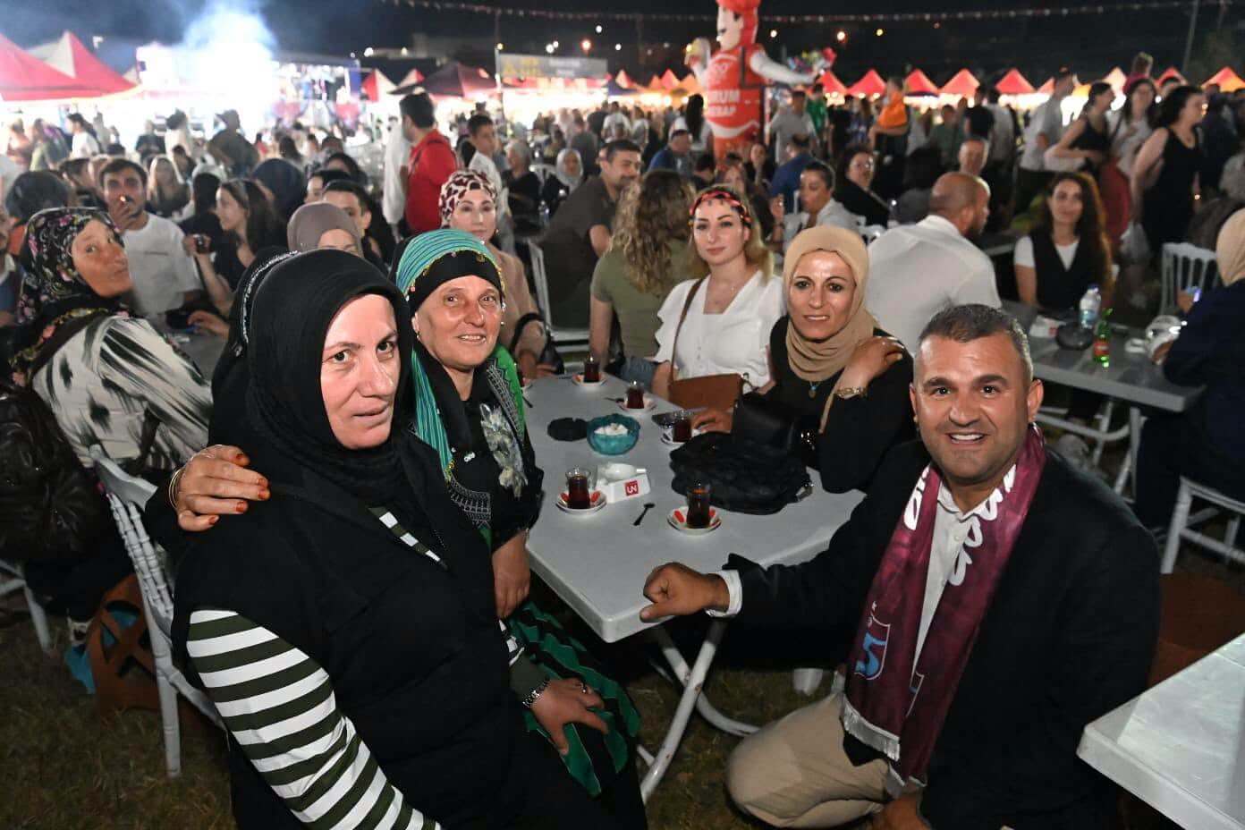 BİZ HER YERDEYİZ