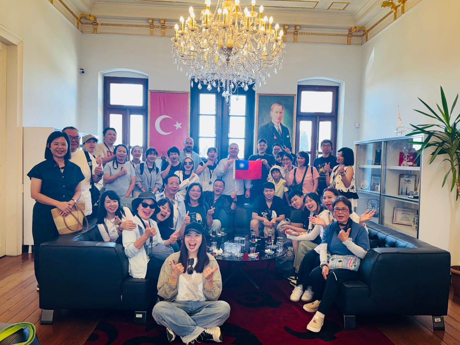 BİZ HER YERDEYİZ