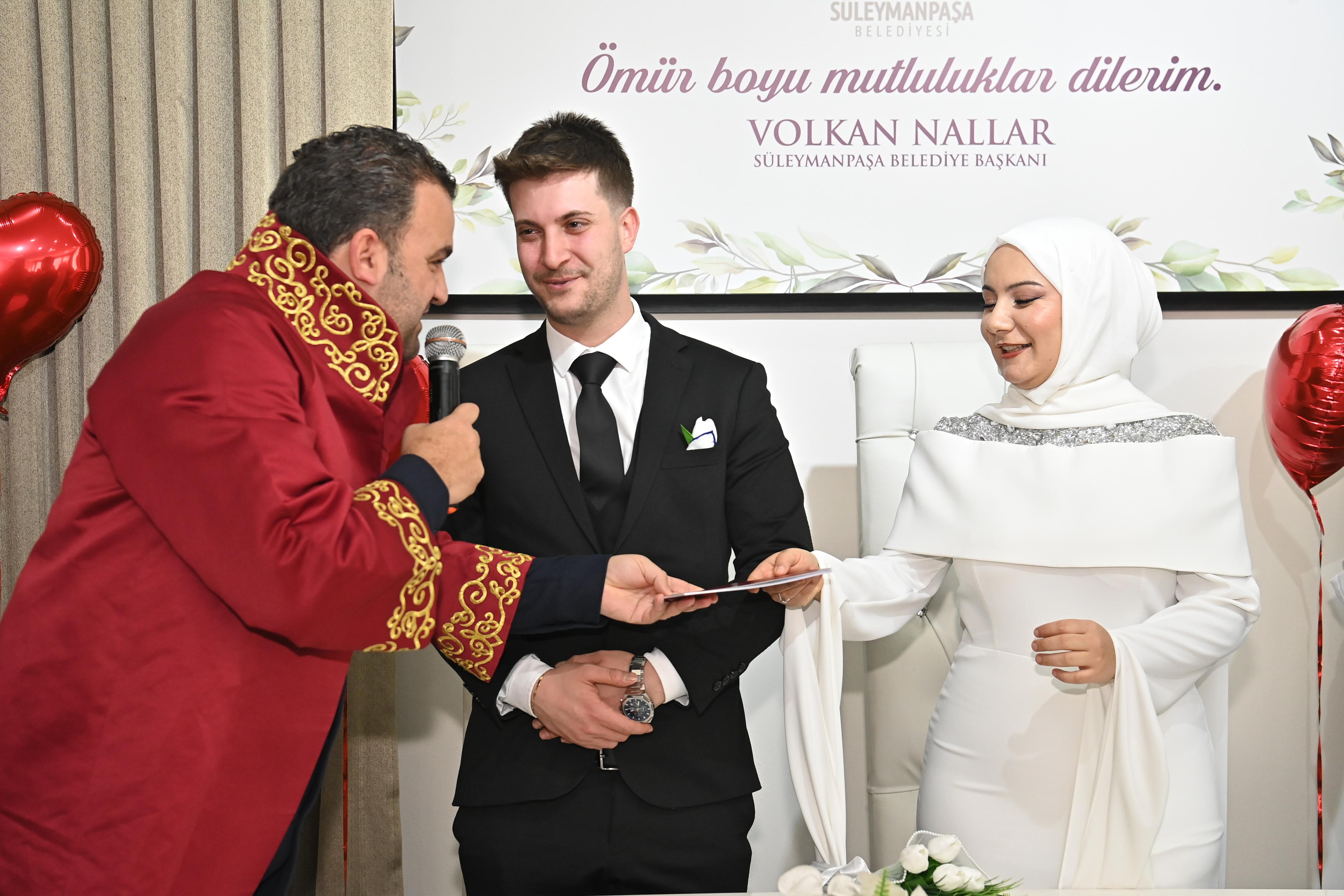 BİZ HER YERDEYİZ