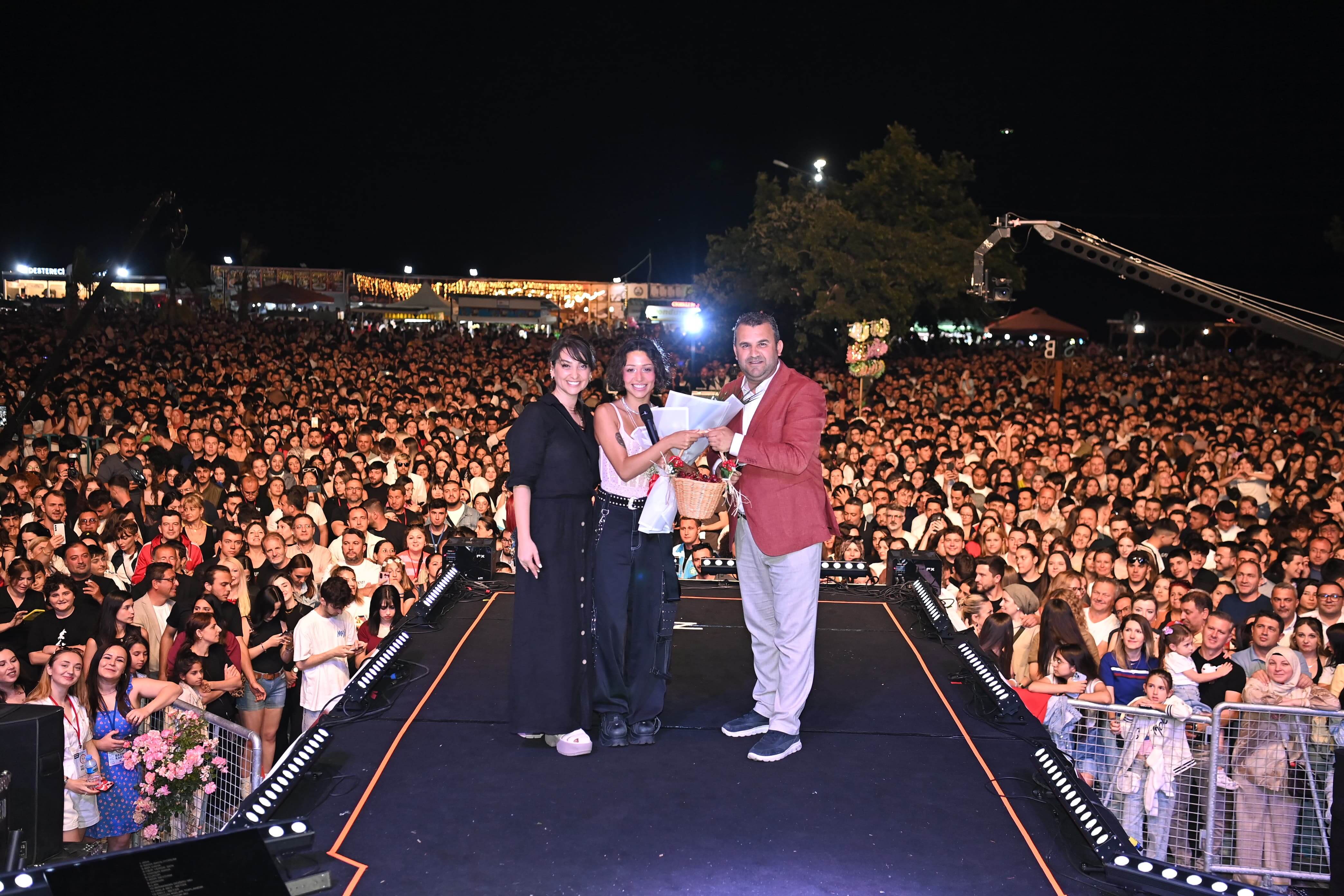 BİRLİKTE GÜÇLÜYÜZ
